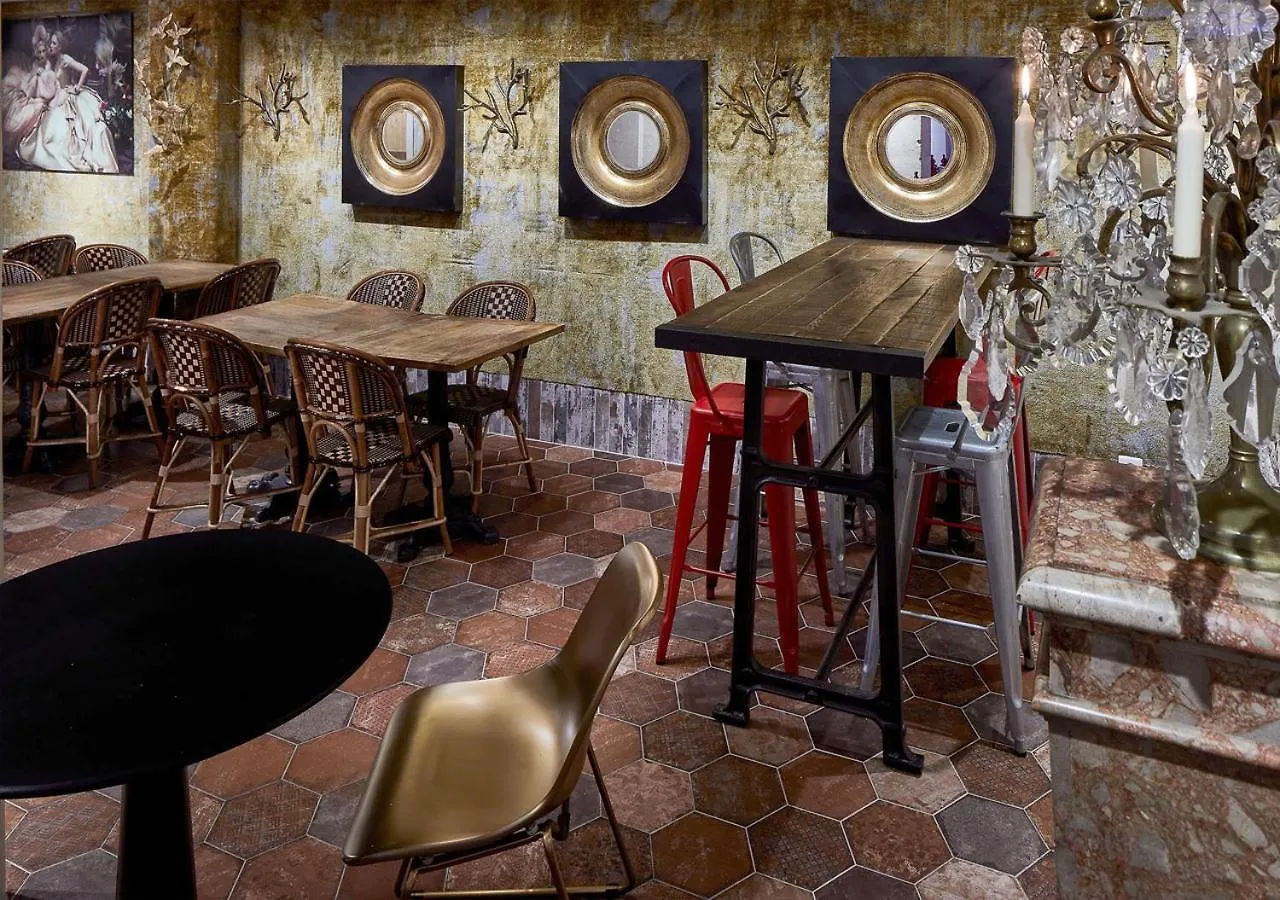 Hotel De Roubaix 2*